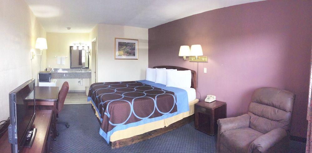 Westwoods Motel - photo 5