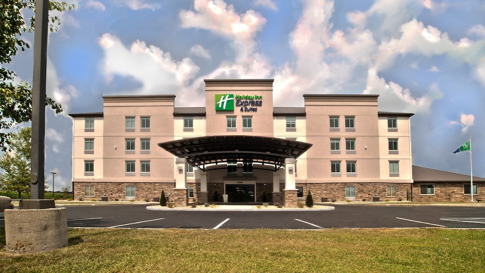 Holiday Inn Express & Suites Evansville North by IHG — hotel in Evansville