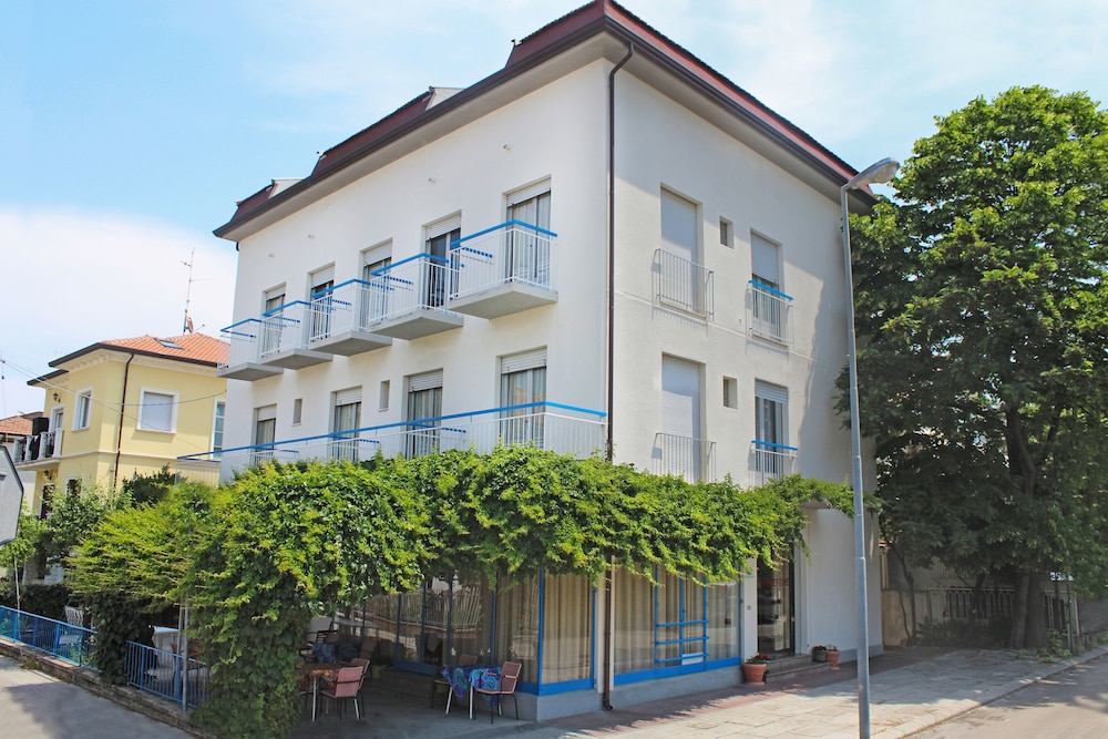 Hotel Montefiore - last minute hotel in Riccione
