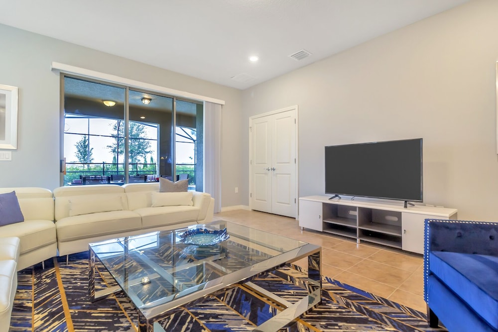 Solterra Resort 7BD Brand New Pool Home #7st565 - photo 14