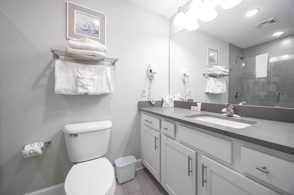 Phoenix Gulf Towers 507 3 Bedroom Condo - photo 19