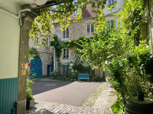Besancon: Charmant Duplex Au Pied de la Citadelle in Besancon, France