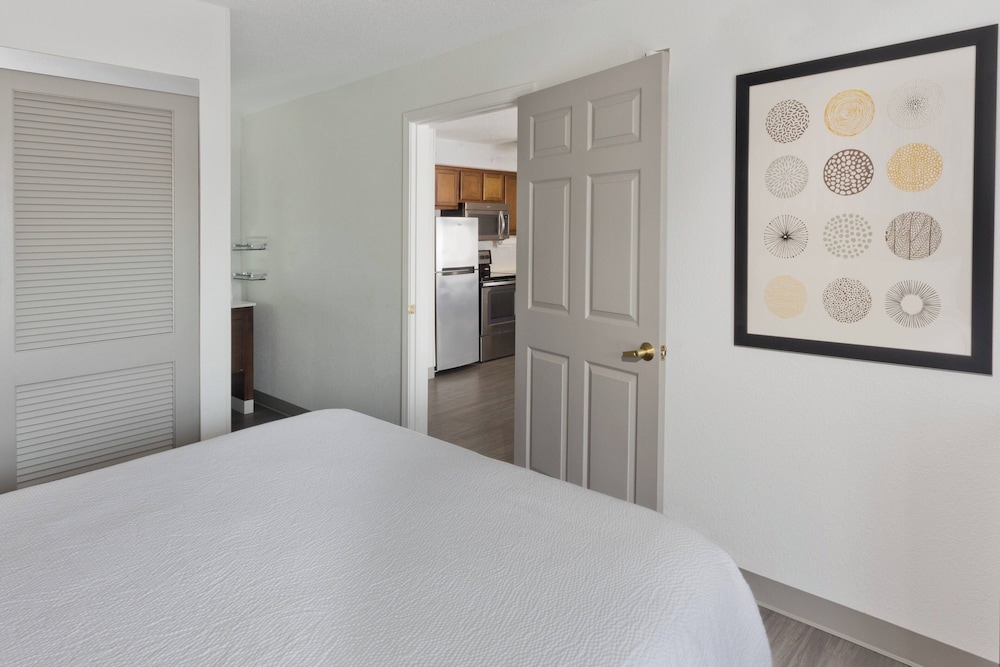 Residence Inn by Marriott Columbus - photo 10