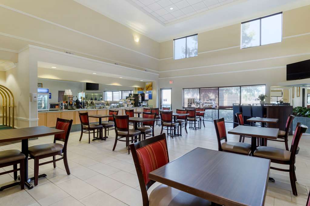 Comfort Suites La Porte Baytown - photo 46