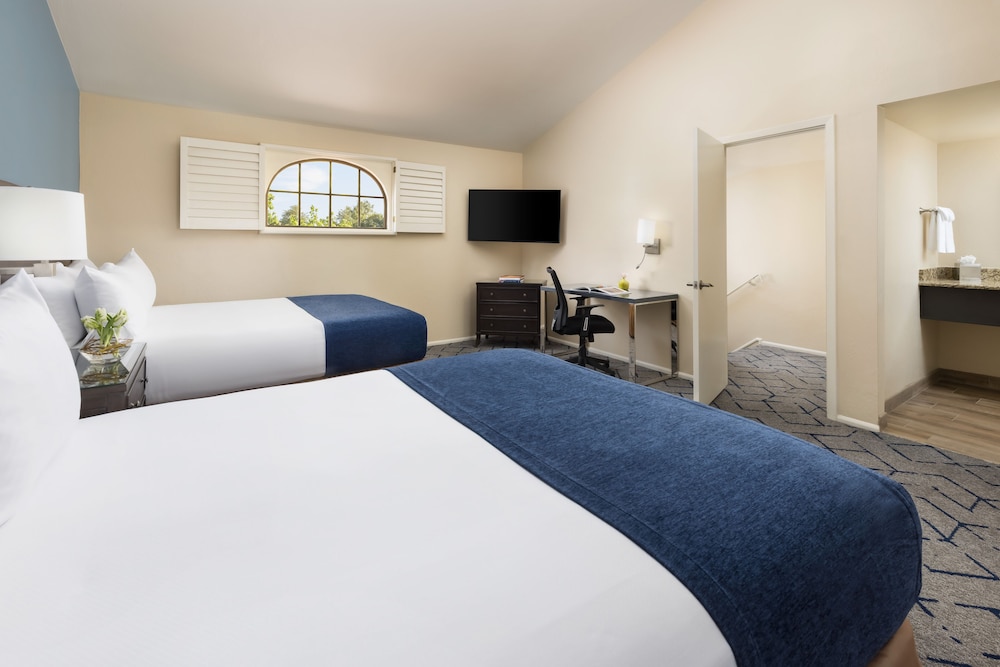 Kimpton Miralina Resort & Villas by IHG - photo 4