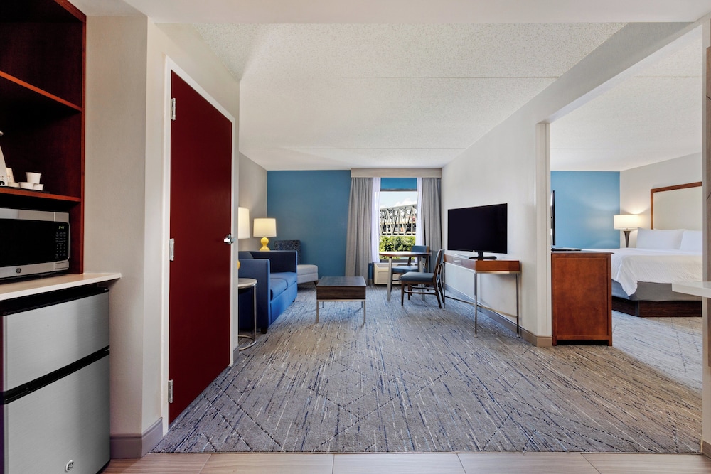 Holiday Inn Express & Suites Cincinnati Riverfront by IHG - photo 29