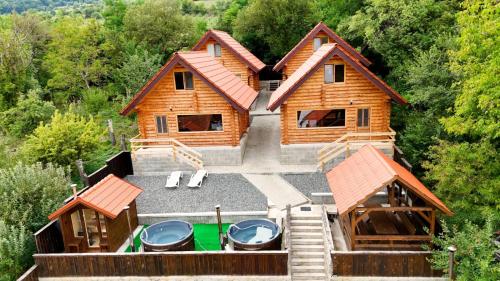 Long Rock Chalets — hotel in Rimetea