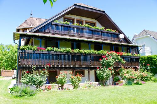 Rózsaház — 4-Star Luxury Hotel in Balatonfured, Hungary