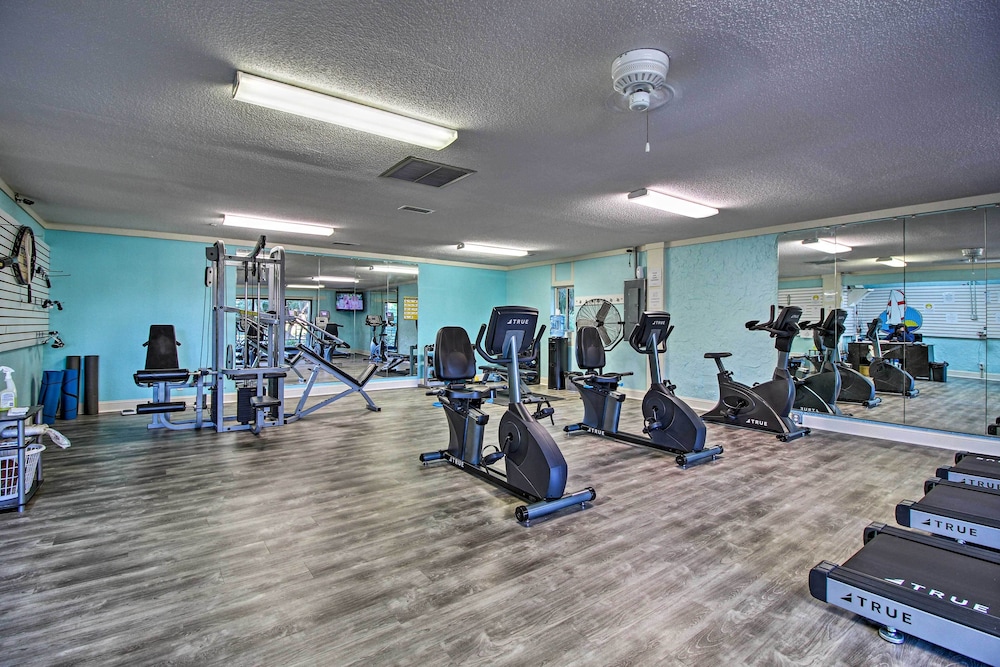Pool Tennis & Gym: Resort Condo in Hilton Head - photo 33