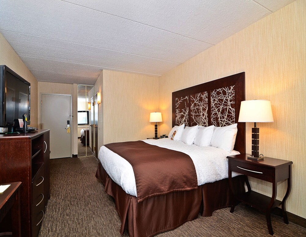 Buffalo Grand Hotel - photo 14