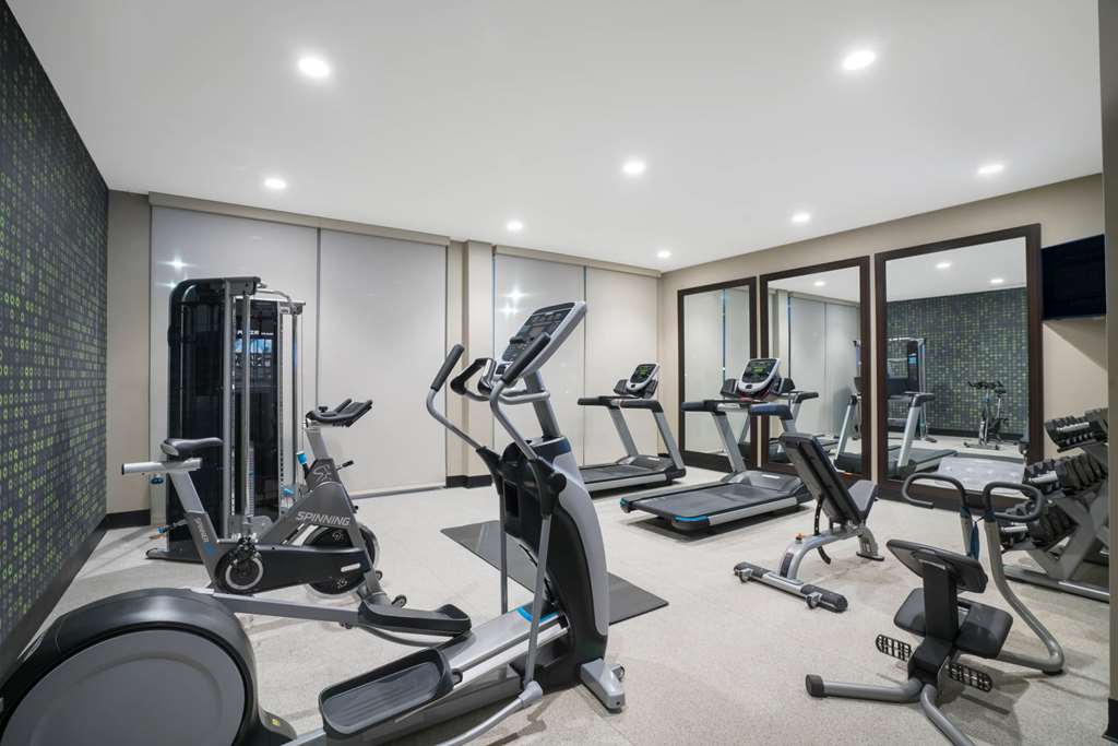La Quinta Inn & Suites by Wyndham West Memphis - photo 6
