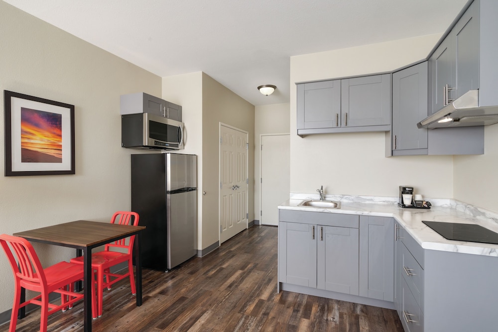 Bakken Airport Hotel and Suites XWA - photo 8