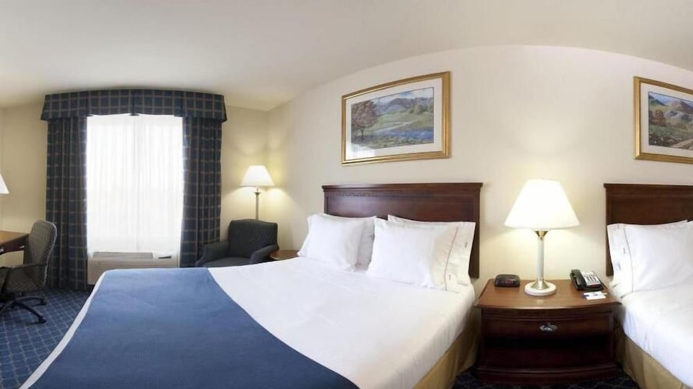 Holiday Inn Express Hotel & Suites Paragould by IHG - photo 22