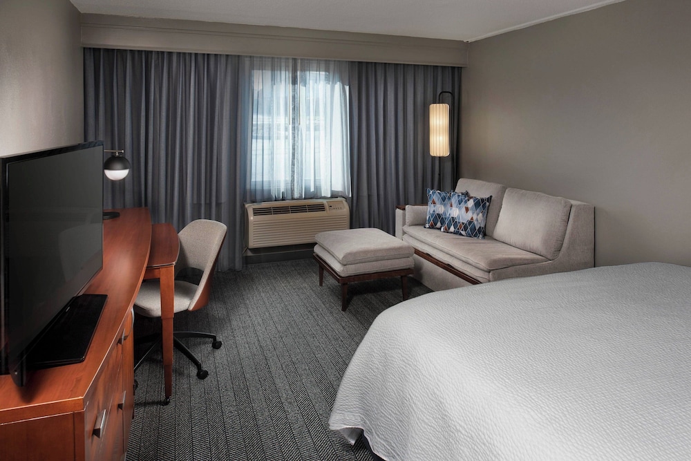 Courtyard by Marriott Winston Salem University - photo 4