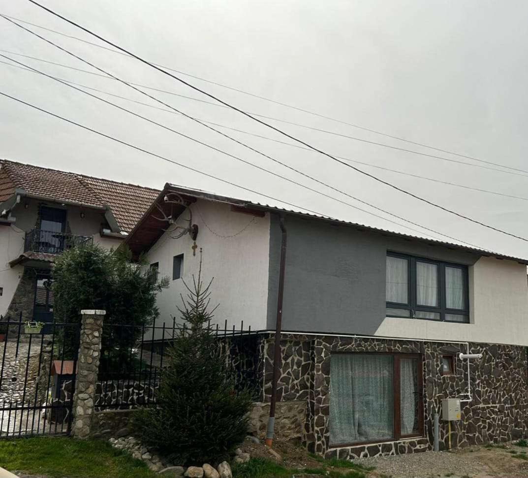 Cazare La Luiza B — Sura Mare