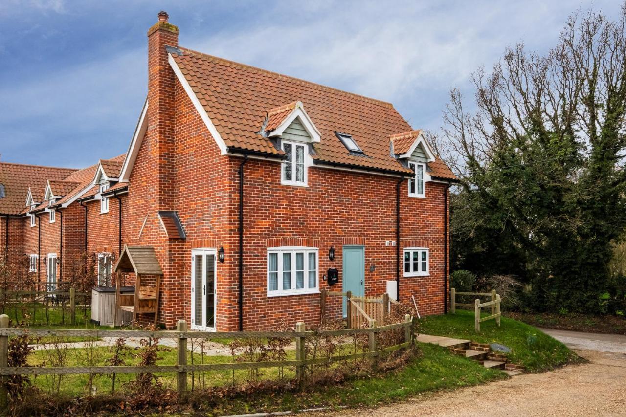 1 Roseanna Cottage Middleton Aldeburgh Coastal Cottages — 4-Star Luxury Hotel in Middleton, United Kingdom