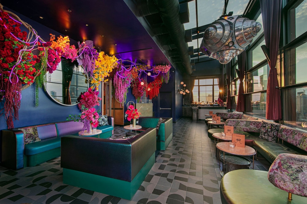 Moxy NYC Chelsea - photo 43