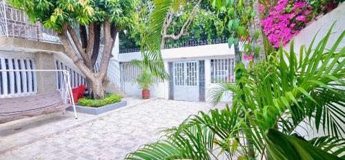 Casa Nora casa amplia con aire acondicionado para familias y grupos WiFi y parking cubierto — 4-Star Luxury Hotel in Riohacha, Colombia