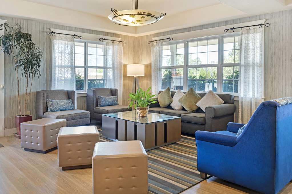Best Western Cedar Inn & Suites - photo 16