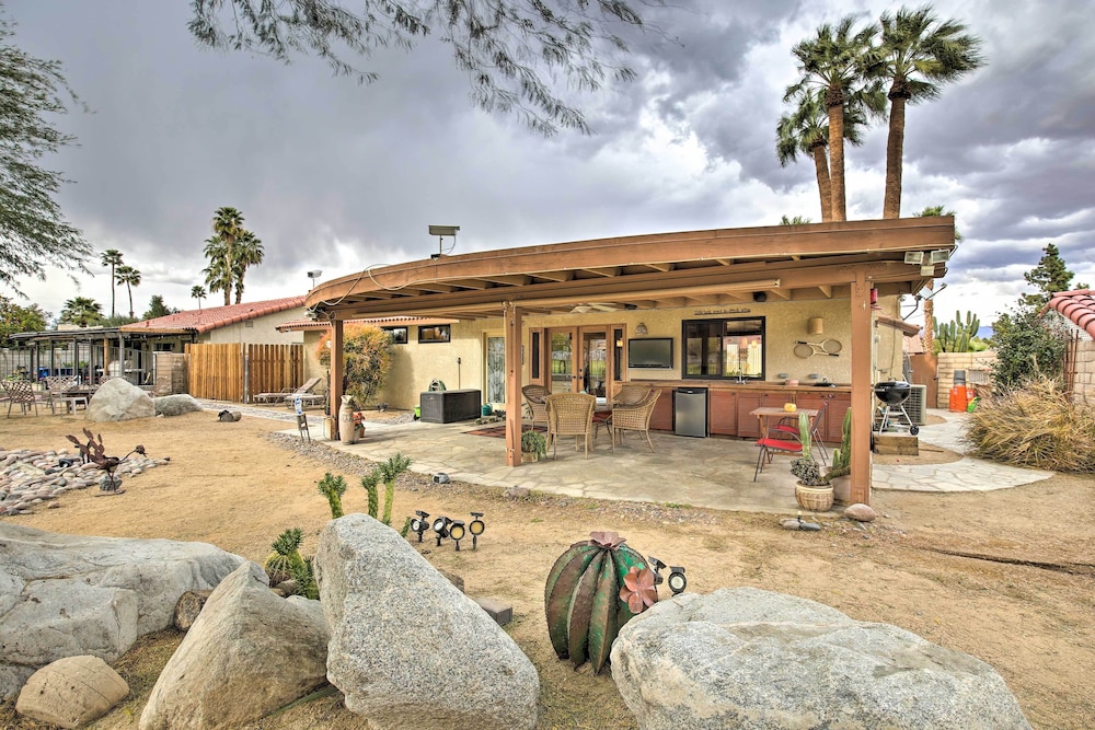 Indio Escape with Fire Pit and Resort Amenities - photo 11