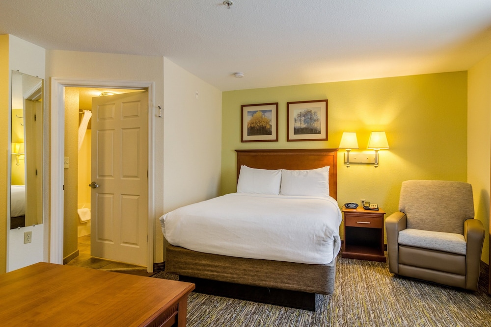 Candlewood Suites Jacksonville East Merril Road by IHG - photo 8