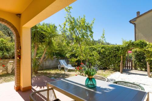 Relax In Toscana con Piscina — hotel in Castellina Marittima