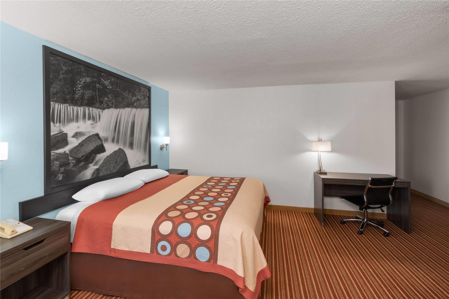 Super 8 by Wyndham Rock Port MO - photo 25