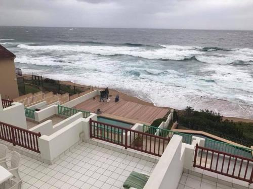 13 Skiathos Beachfront Apartment in Shakas Rock — 4-Star Luxury Hotel in Ballito, South Africa