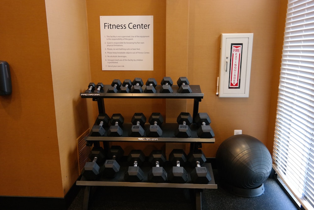 Holiday Inn Express Fredericksburg Southpoint by IHG - photo 20