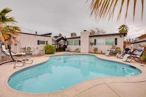 Pet Friendly Las Vegas Home Shared Pool and Hot Tub
