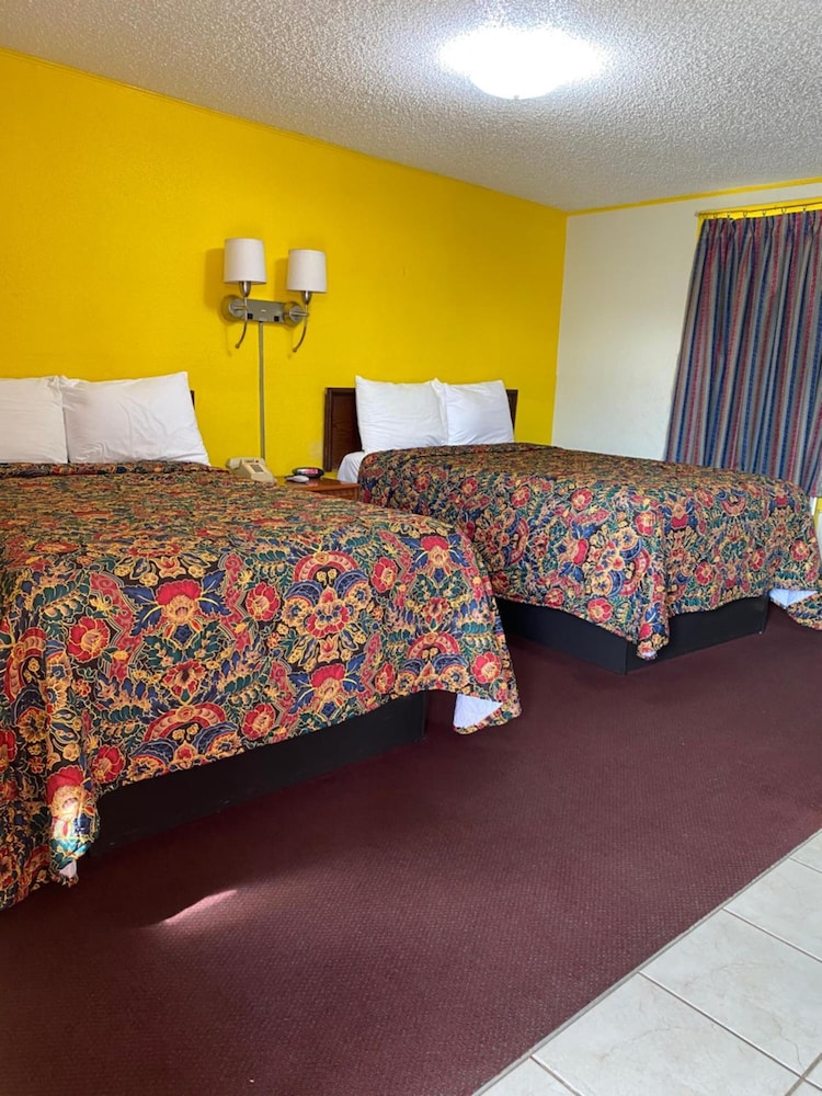 Madill Inn - photo 14