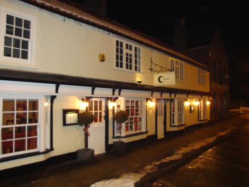 Magpies Restaurant with Rooms — hotel in Horncastle