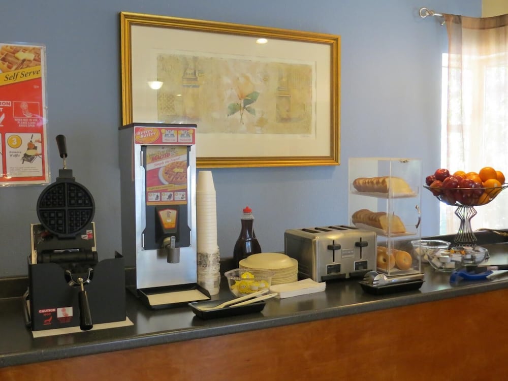 Silver Saddle Motel - photo 27