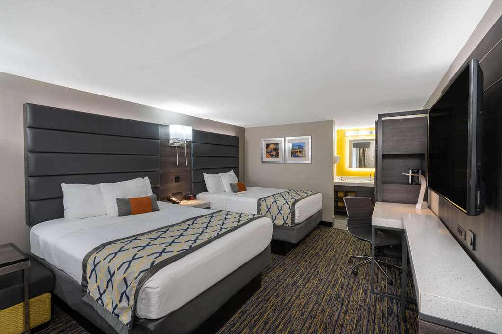Baymont by Wyndham Murfreesboro - photo 11
