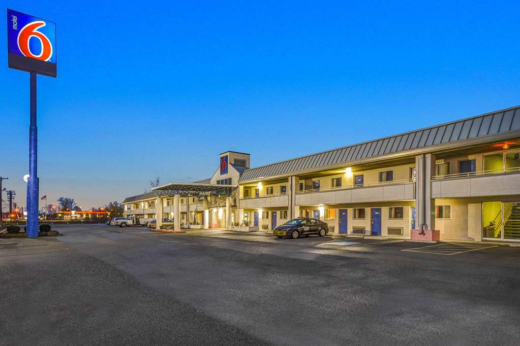 Motel 6 North Ridgeville OH Cleveland Intl Airport N Ridgeville - featured photo