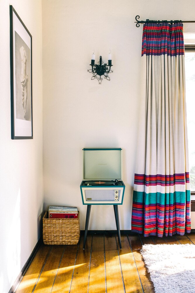 Frida by AvantStay Sleeps 16 Prvt Estate w Tennis Ct & Mins to Beach - photo 18