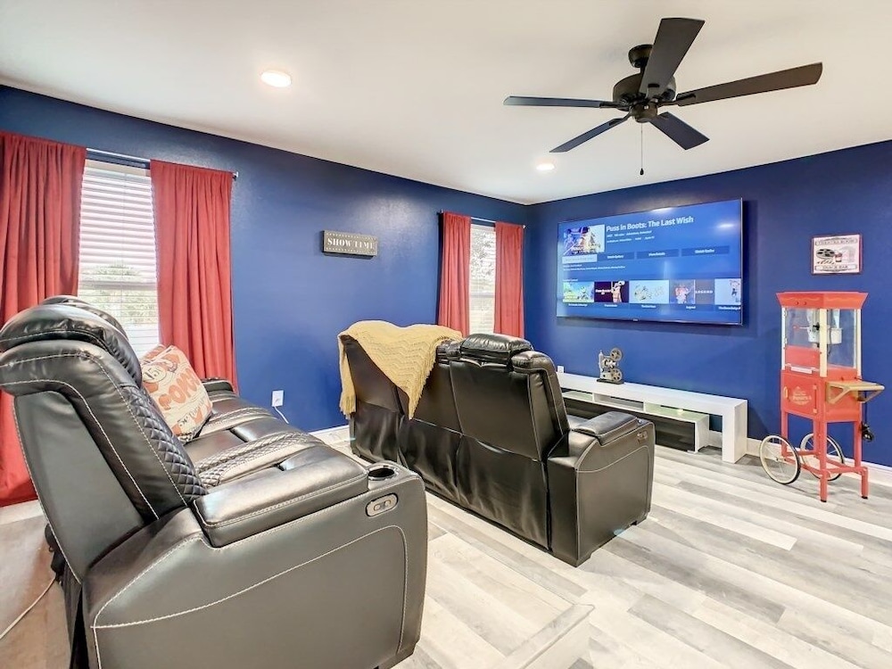 Fun Games & Relaxation At Solterra Resort 6 Bedroom Home by Redawning - photo 39