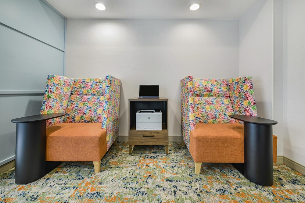 Hampton Inn Huntsville Arsenal South Pkway - photo 38