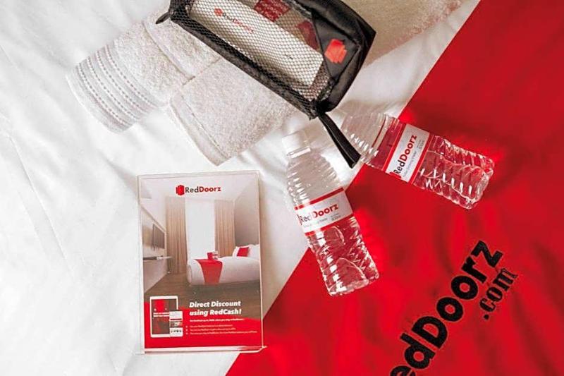 RedDoorz Plus @ Vantas Hotel Parbaba — hotel in Pangururan
