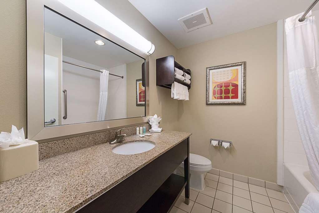 Comfort Suites Beachside - photo 34