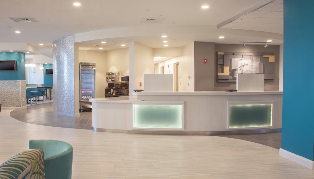 Holiday Inn Express & Suites Panama City Beach Beachfront by IHG - photo 127
