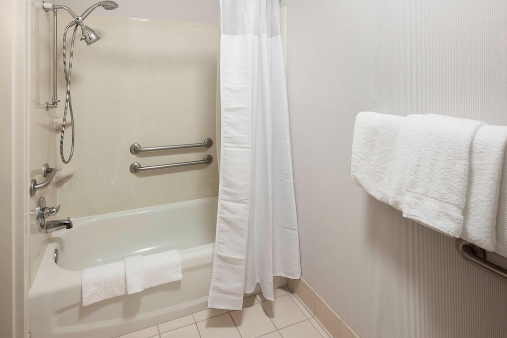 Courtyard by Marriott Wichita East - photo 9