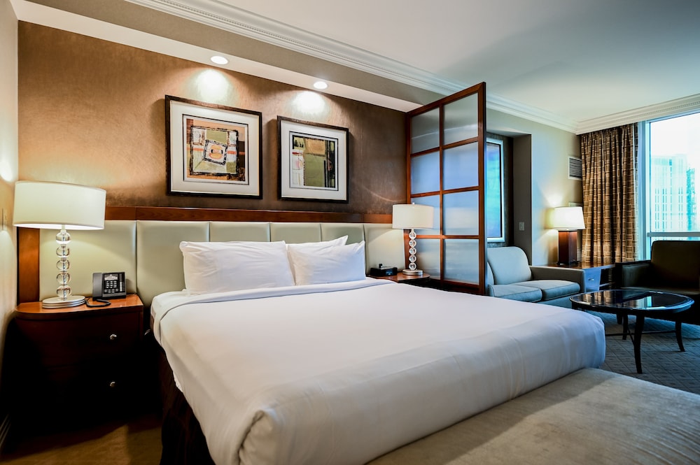 StripViewSuites at Signature - photo 12