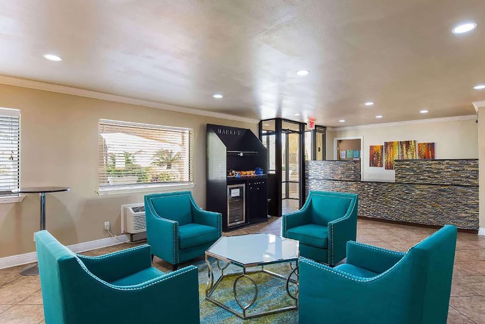 Days Inn By Wyndham Foley — Foley
