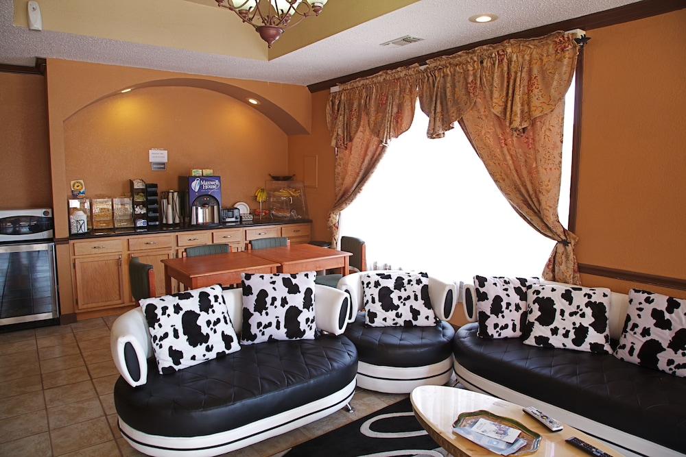 Coach Light Inn Brenham - photo 6