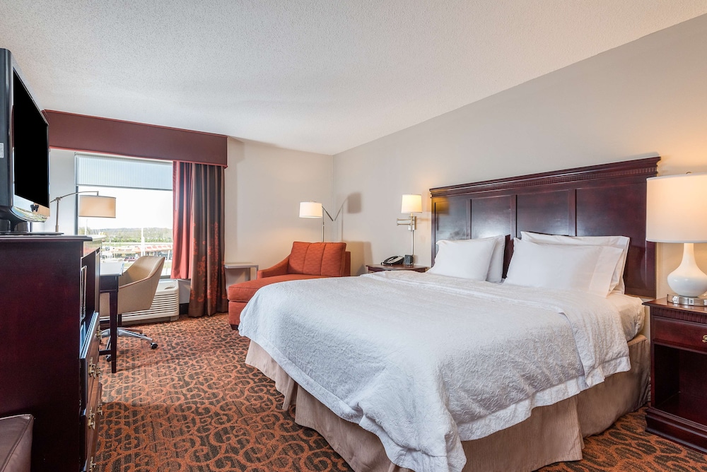 Hampton Inn Parkersburg Mineral Wells - photo 22