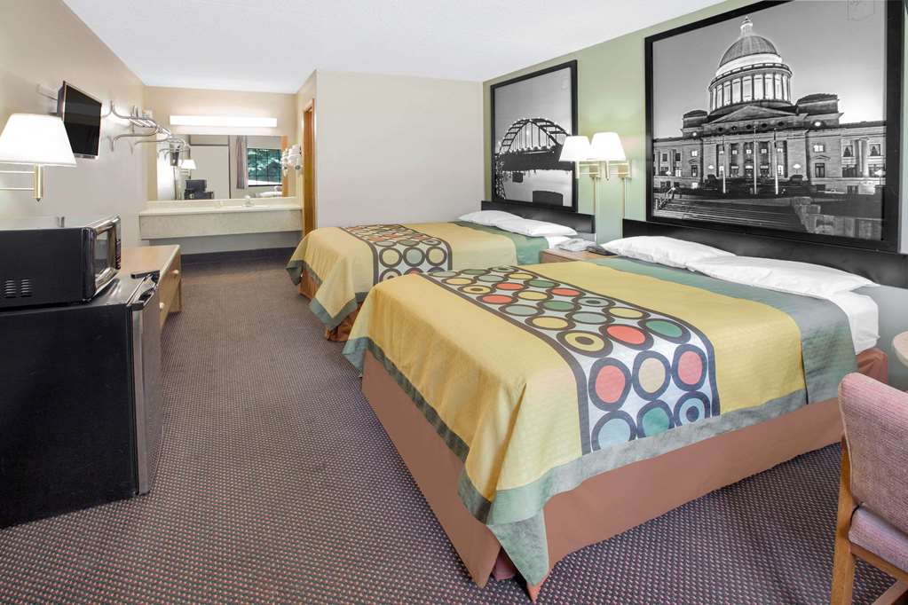 Super 8 by Wyndham Clarksville AR - photo 8