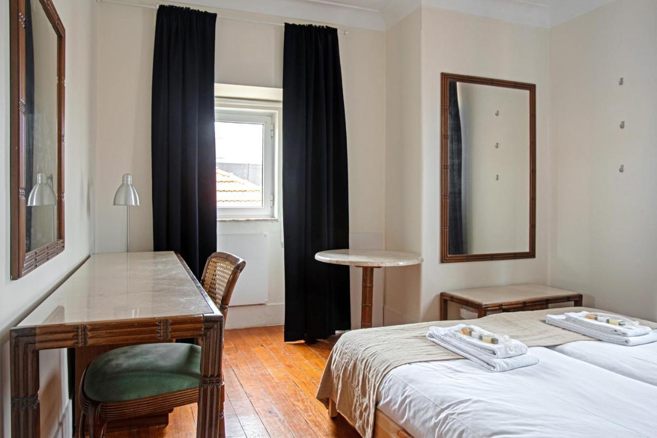Large Family Flat in Campo de Ourique