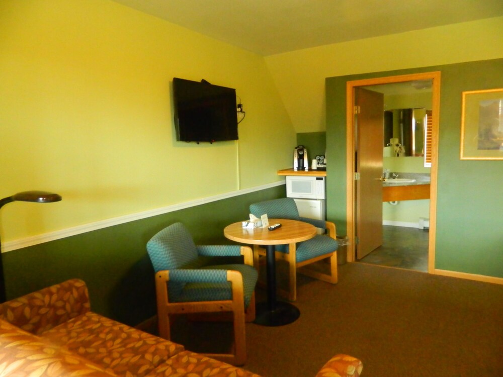 Country Motor Inn - photo 30