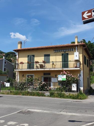 Casa di Marisa — 4-Star Luxury Hotel in Trevignano Romano, Italy